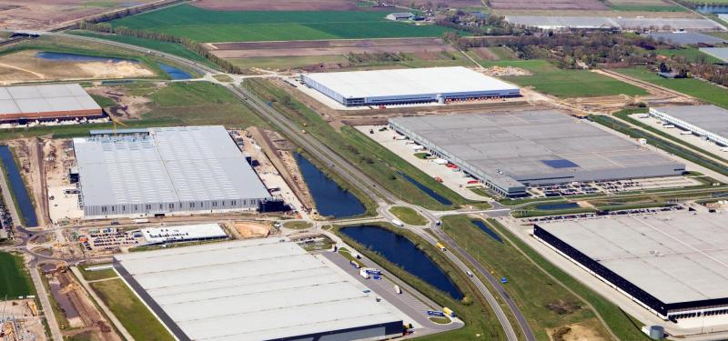 Fiets­vi­a­duct over Green­port­la­ne Ven­lo